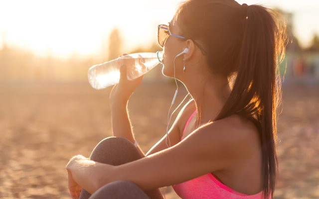 10 Benefits Of Water For Great Skin + How Much Should You Drink Per Day?