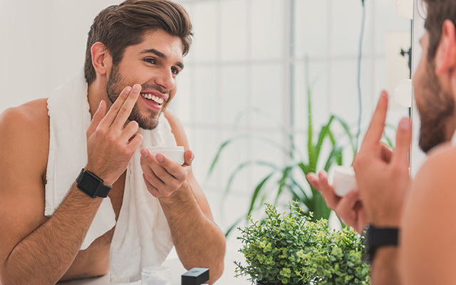 Men's Skin Care tip: लड़कों की स्किन भी दिखेगी दमकती, बस फॉलो करें ये आसान रूटीन 3 पुरुषों के लिए स्किन केयर टिप्स - Skin Care Tips For Men In Hindi