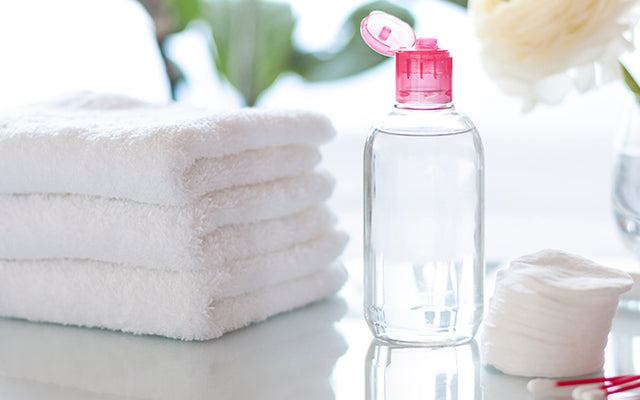 Top 5 Reasons To Add Micellar Water To Your Daily Skincare Routine
