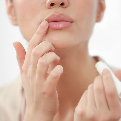 खूबसूरत होंठों के लिए अपनाएं ये उपाय – Beautiful Lip Care Tips In Hindi