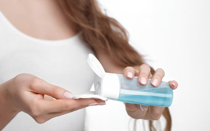 blog-1-1 Face Toners: Why & How They Are A Boon For Your Skin – SkinKraft