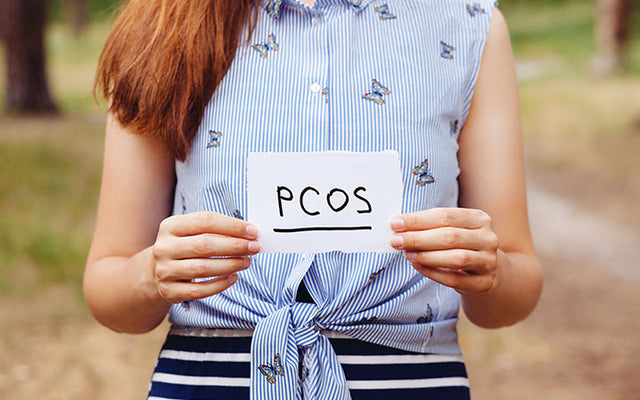 क्या पीसीओएस है बालों के झड़ने का कारण ? - Is PCOS Causing Your Hair Loss In Hindi?