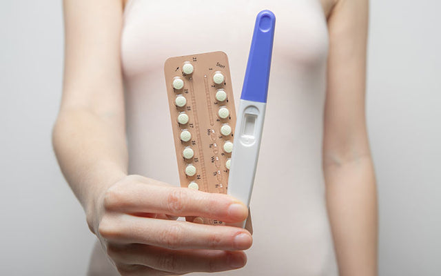 क्या बर्थ कंट्रोल पिल्स से हो सकता है हेयर लॉस -  Can birth control pills cause hair loss in Hindi